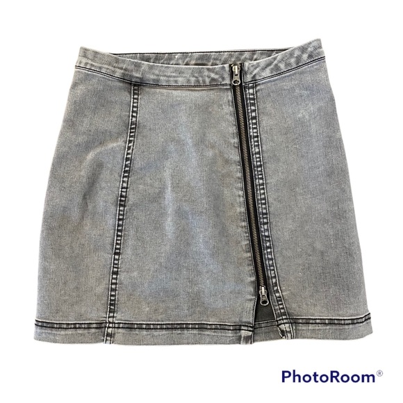 Free People This Way or That Gray Zip Up Denim Mini Skirt 8 - Picture 2 of 9